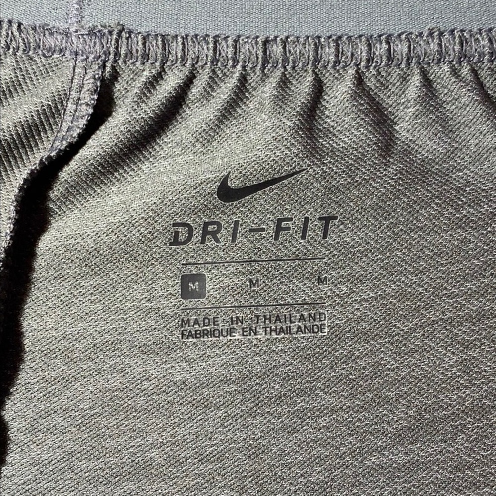 Nike Girls’ Dry Short - Picture 4 of 4
